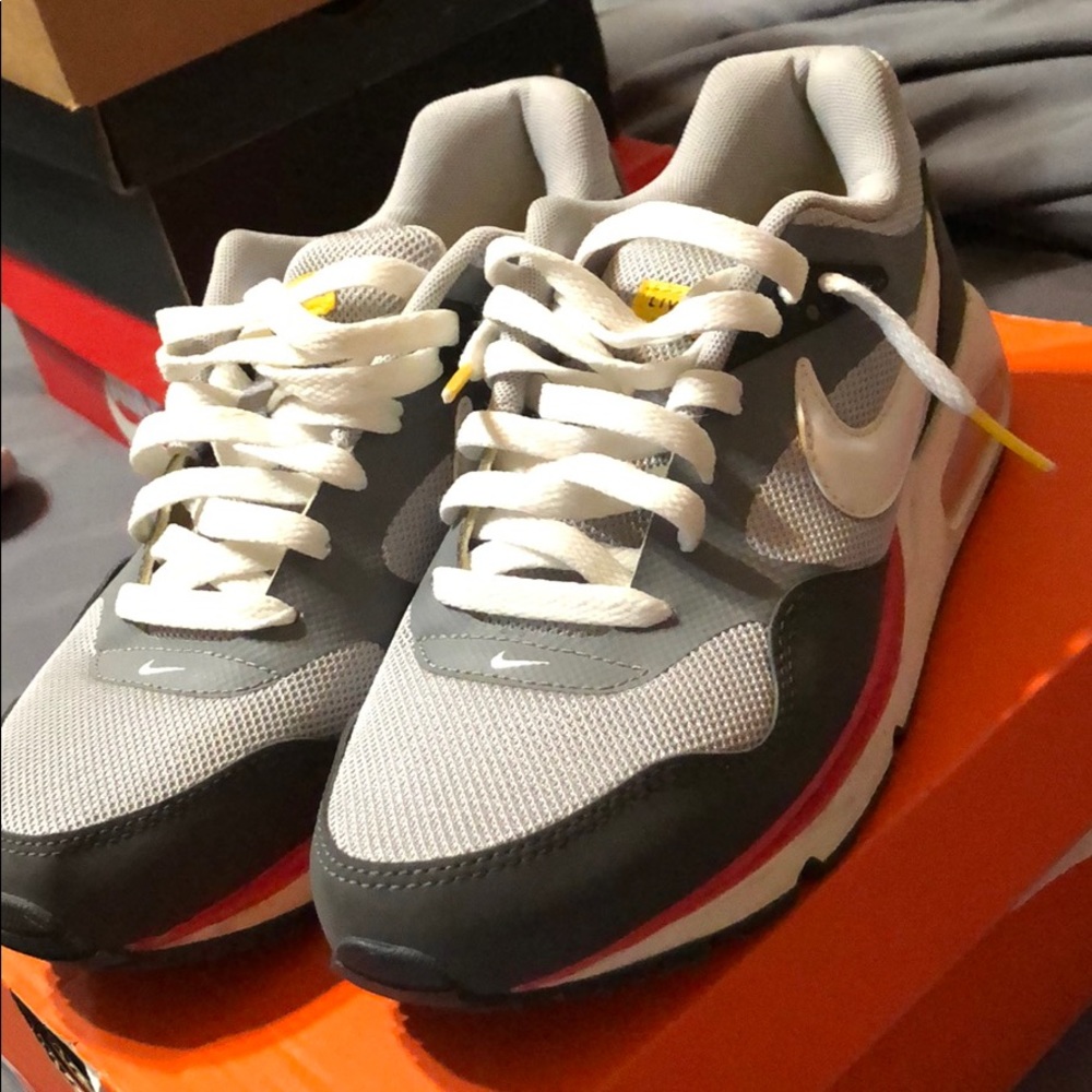 Nike Air Max Livestrong - size 7.5